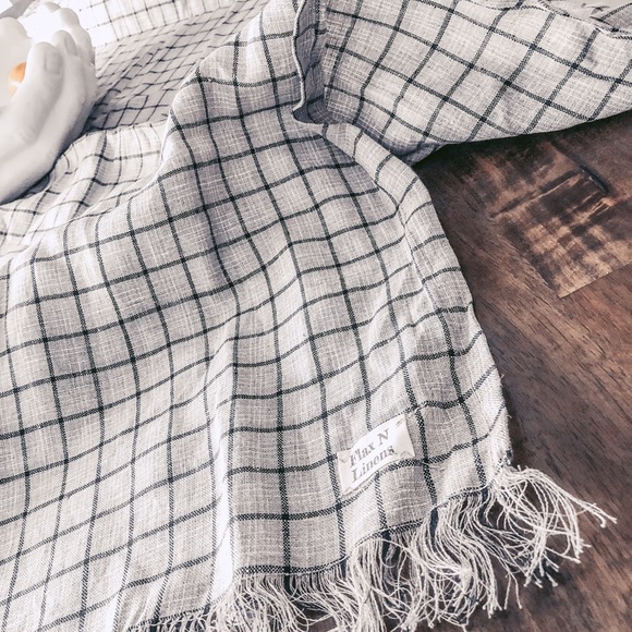 Linen tablecloth table scarf checked - Picture 4 of 6